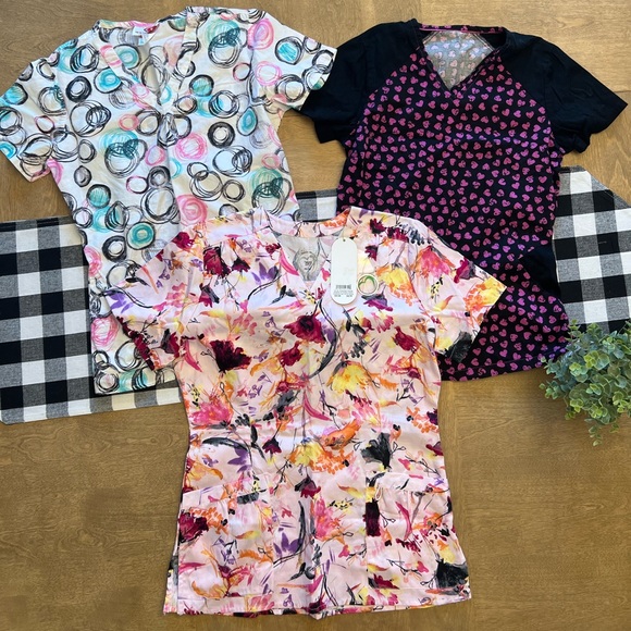 Scrub Top Bundle - Picture 1 of 3